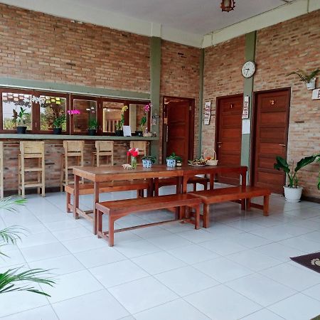 Bua Guest House Medan Esterno foto