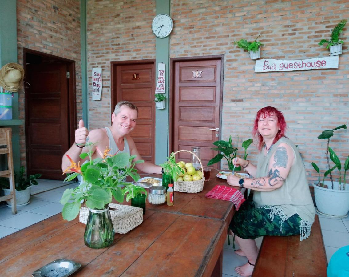 Bua Guest House Medan Esterno foto