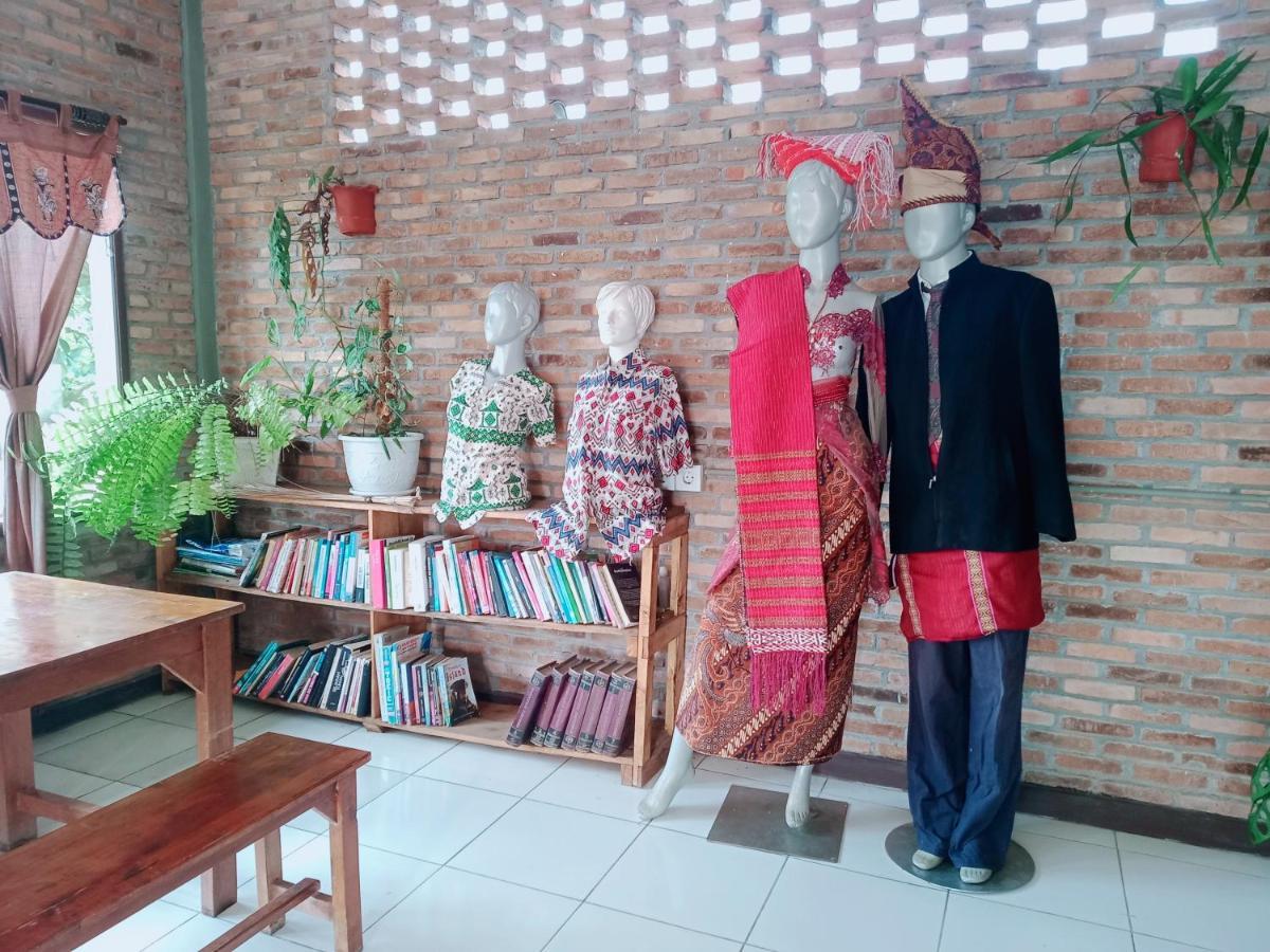 Bua Guest House Medan Esterno foto
