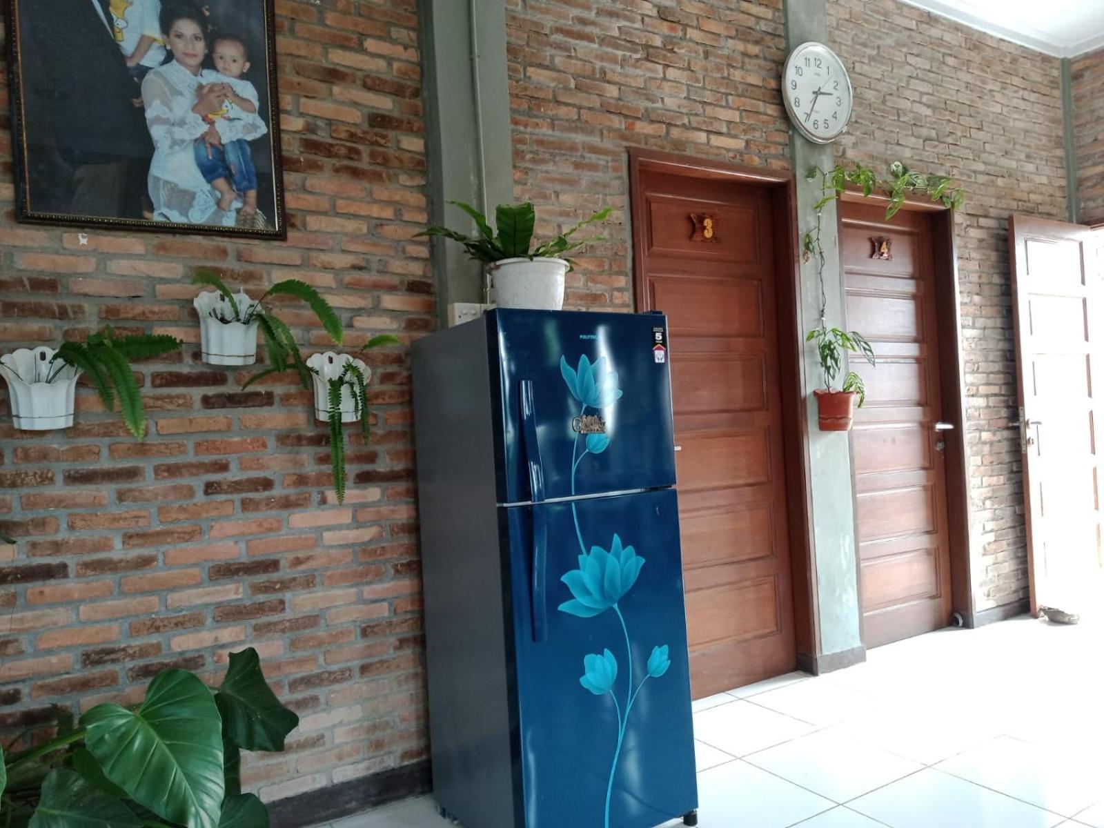 Bua Guest House Medan Esterno foto