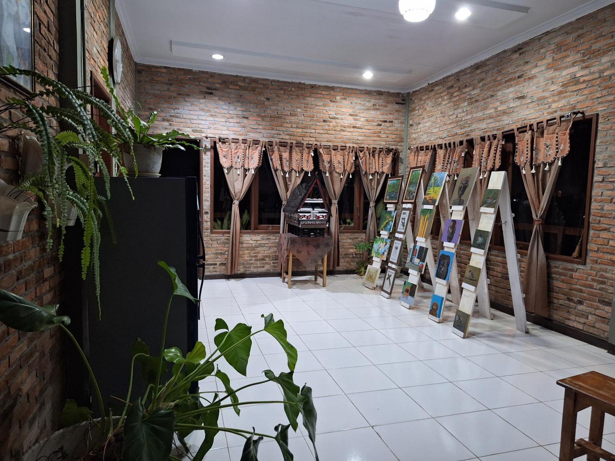 Bua Guest House Medan Esterno foto
