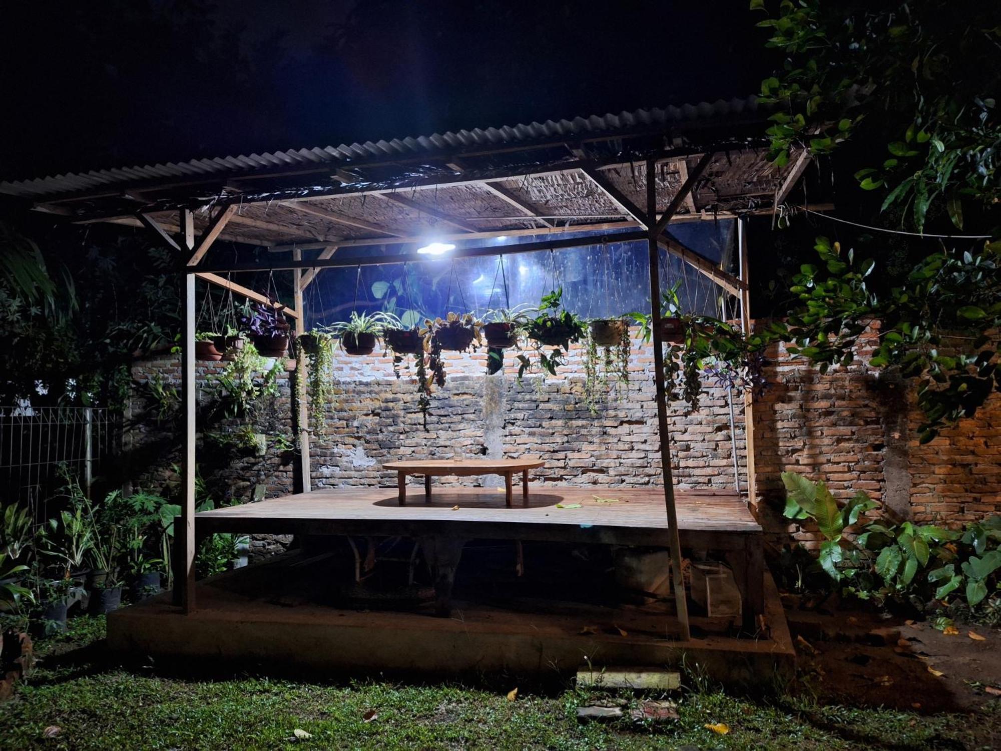 Bua Guest House Medan Esterno foto