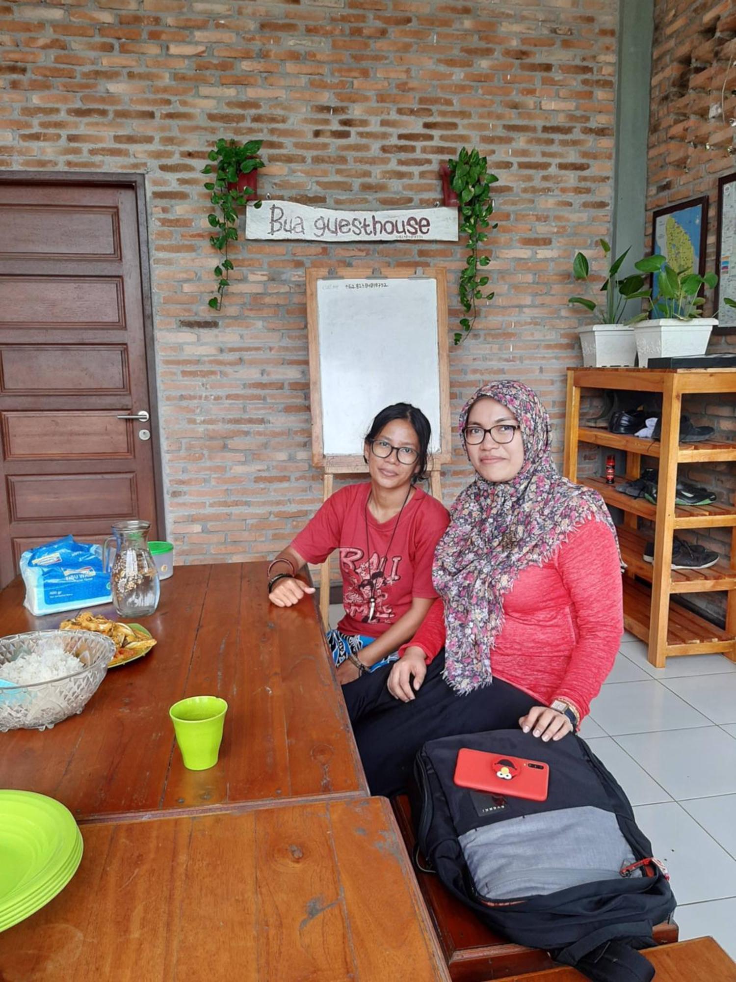 Bua Guest House Medan Esterno foto